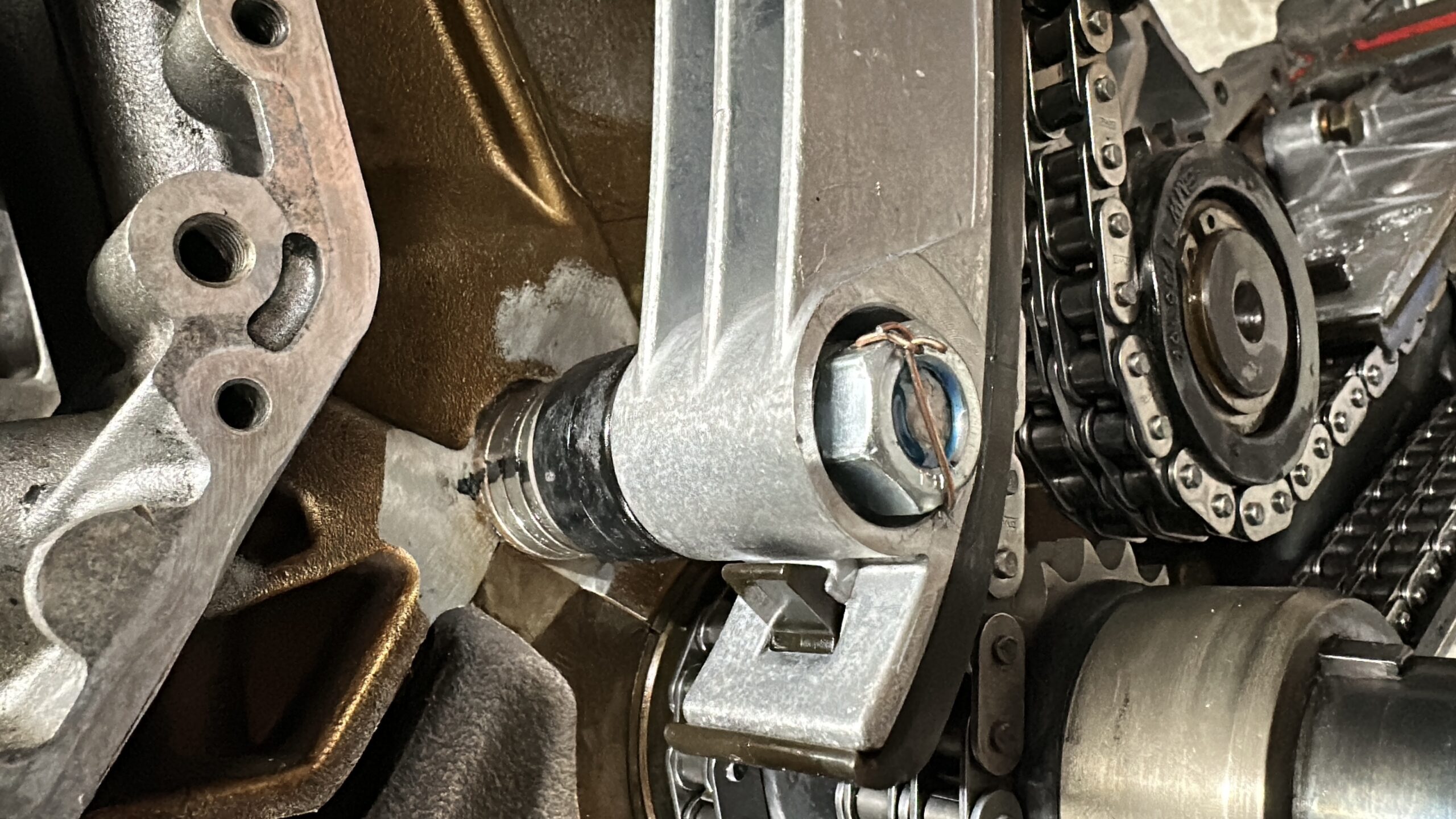 Reparatie BMW M60 ketting geleider